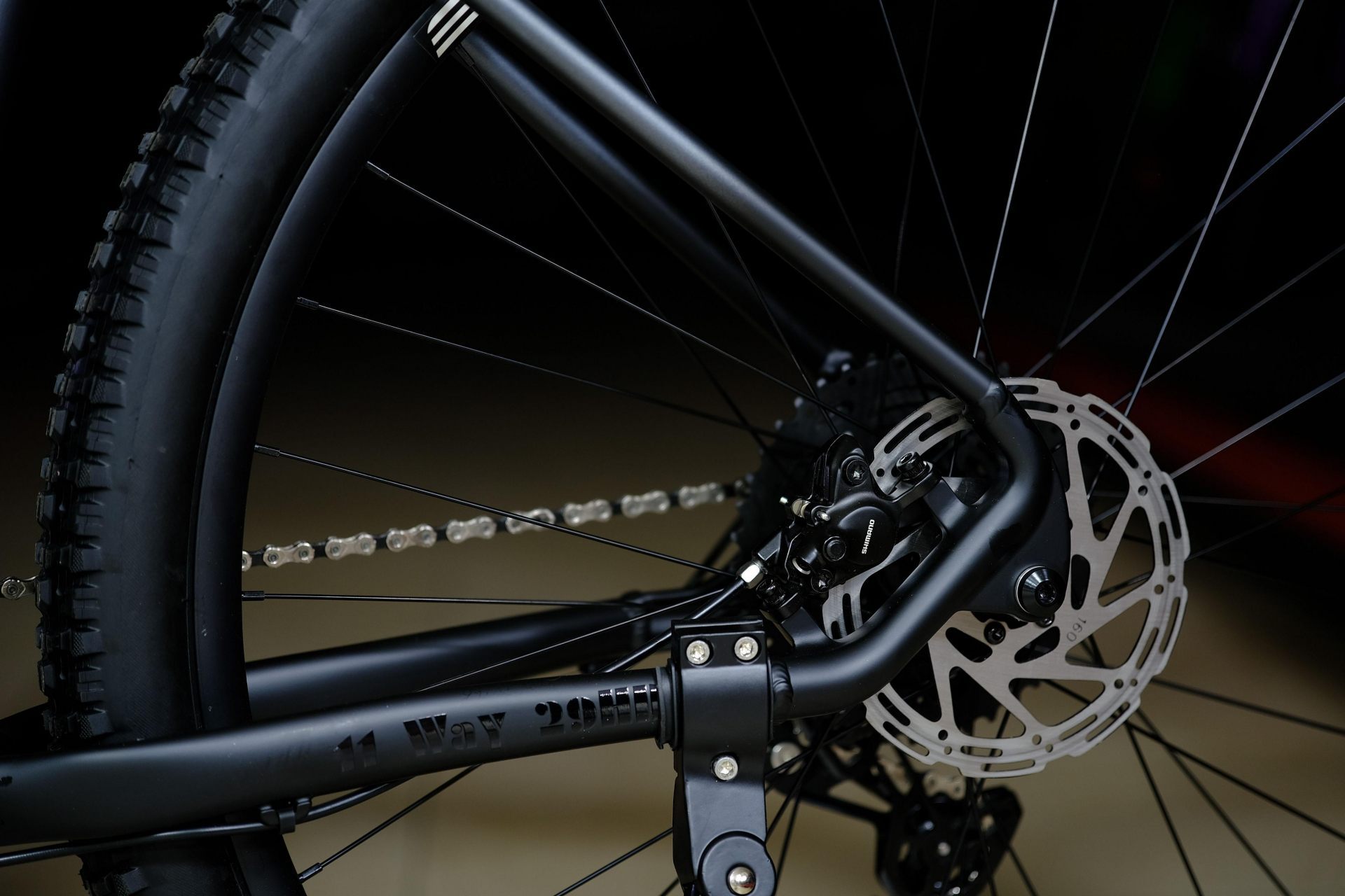 Тормоз гидравлический Shimano MT200
 HOKE 11 Way 29 HD матовый чёрный-серый 19